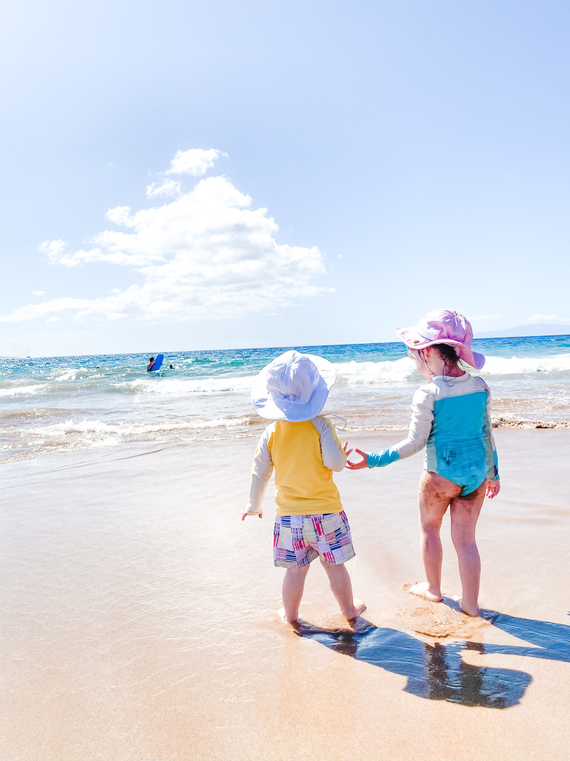 hawaii siblings sun protection