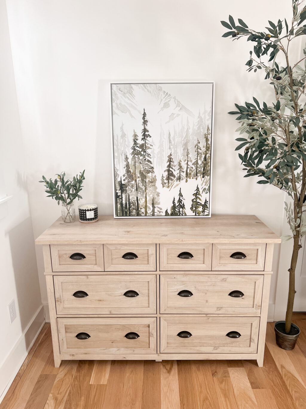 Farmhosue Dresser